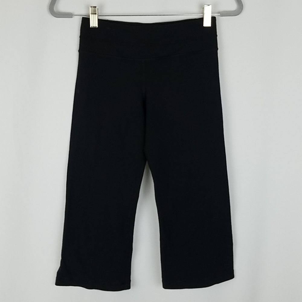 Lululemon women 4 black crop pants yoga athletic sport outdoor gym